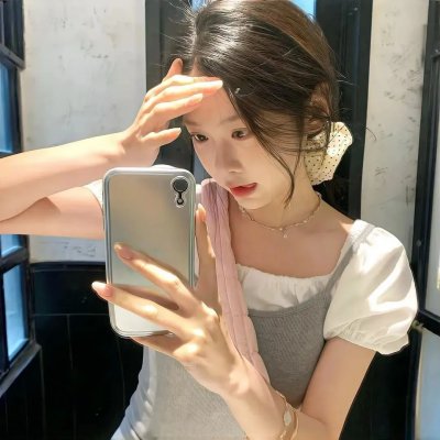 艾曼妞与罗丽妲